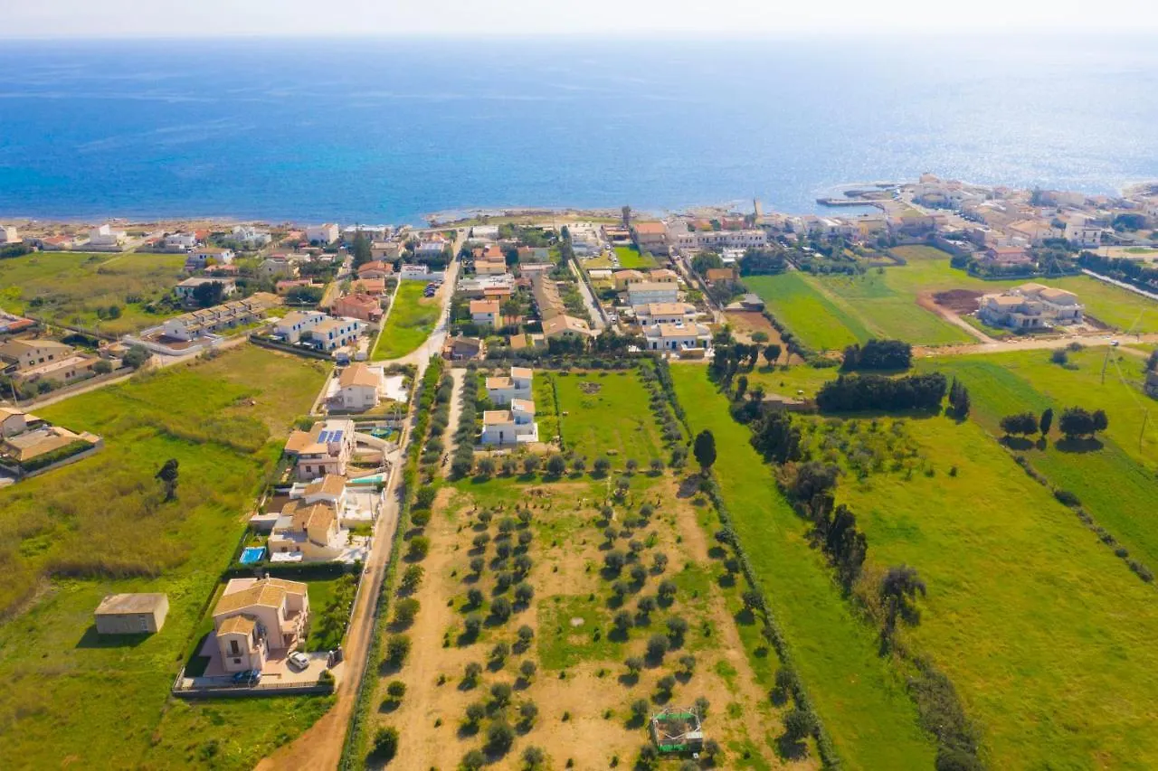 Villa Tra Mare e Ulivi Lido di Noto Italia